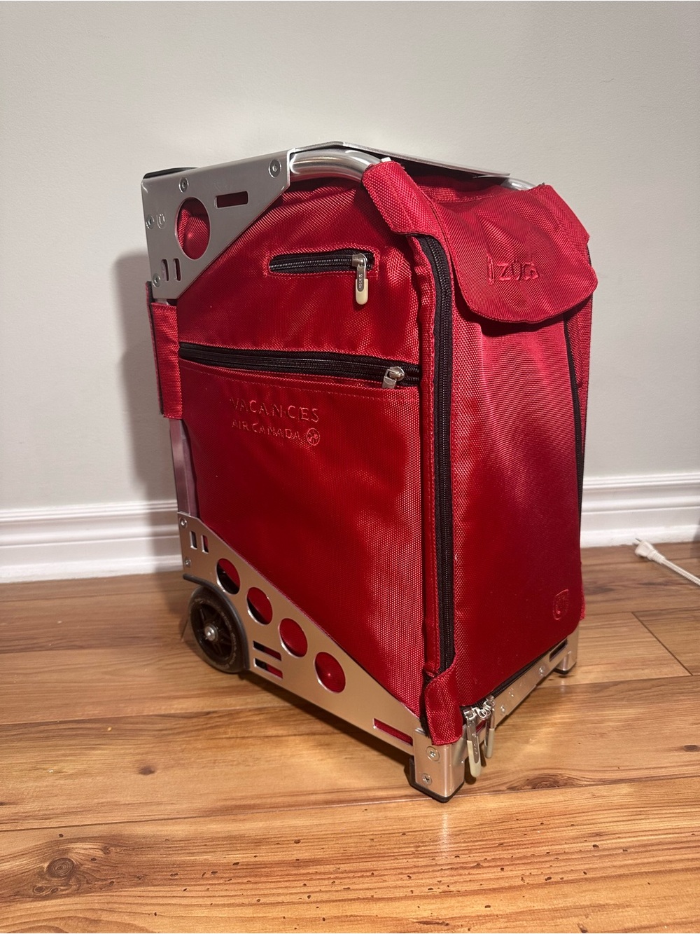 ZUCA Rolling Bag Red with Cover Skate Dance Gymnastics Travel Carryon Suitcase
